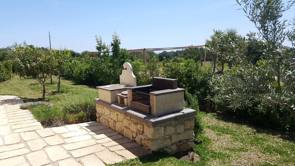 Alla Corte Di Nonna Maria Villa Pozzallo Exterior photo
