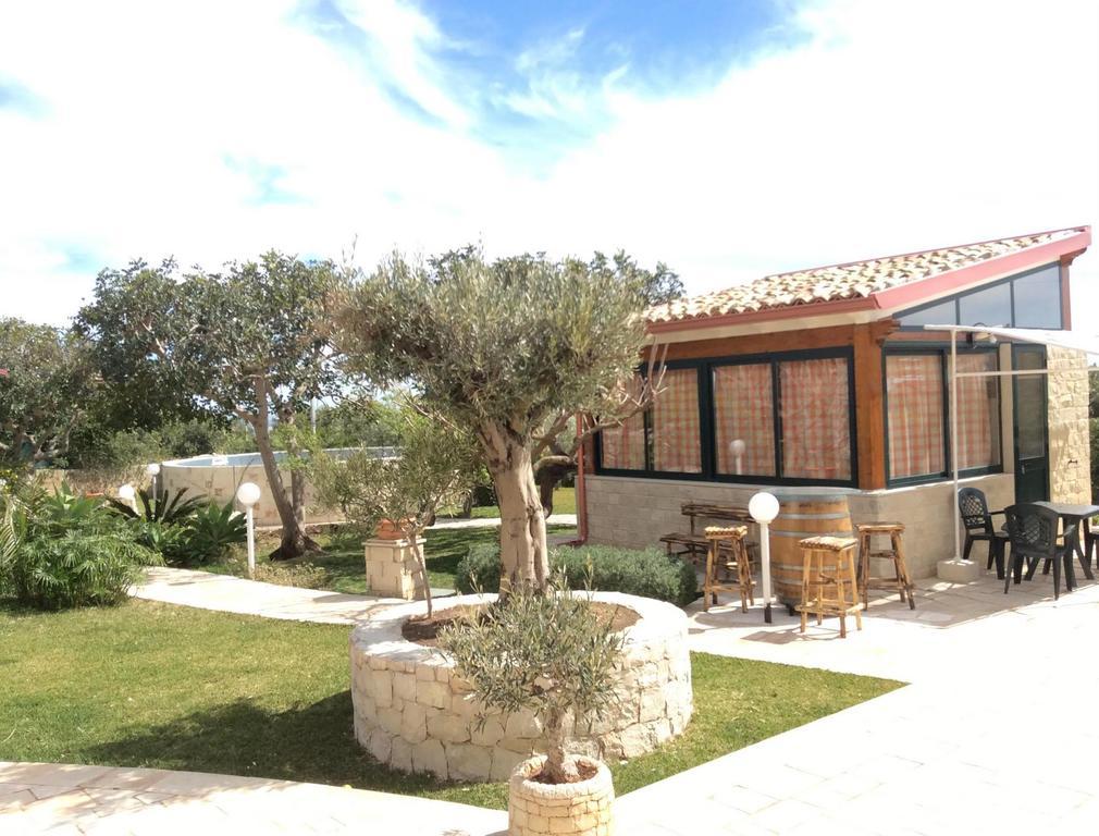 Alla Corte Di Nonna Maria Villa Pozzallo Exterior photo